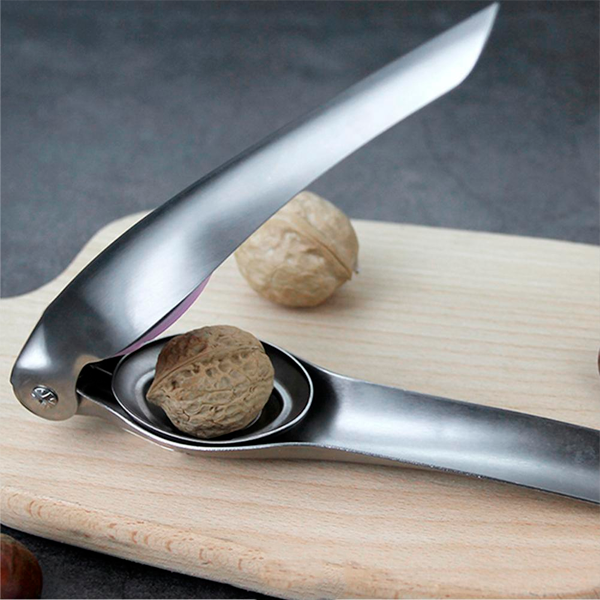 Chestnut and walnut cutter – Taglia castagne e noci 02